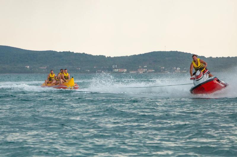 banana-boat-ride01